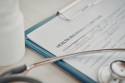 Alexandre Costa Pedrosa orienta sobre a importância de reunir corretamente a documentação para evitar devoluções em autorizações de planos de saúde.