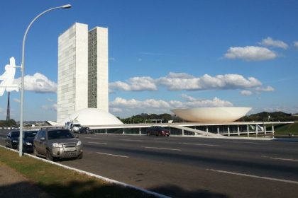 Política e rombo dos Correios: como a gestão pública impacta o déficit e a economia brasileira