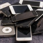Operação fiscaliza celulares irregulares e acende alerta para quem compra aparelhos no Brasil